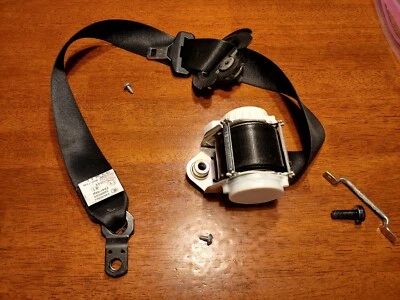 Correa de cinturón de seguridad delantero para conductor BMW X3 2007 34003071B negra con herrajes OEM Foto 1 de 4