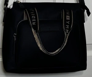 Tommy Hilfiger Women's purse black tan on handle NWT $118 - Picture 1 of 6