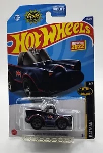 Hot Wheels Batman Tooned serie TV classica Batmobile tinta blu - Foto 1 di 2
