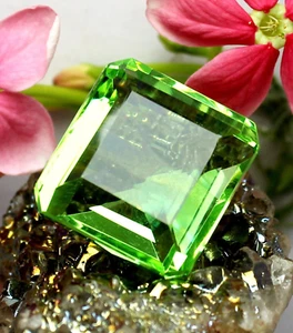 Large Green Peridot 80.60 Ct Square Cut Faceted Loose Gemstone Gift for Birthday - Picture 1 of 7