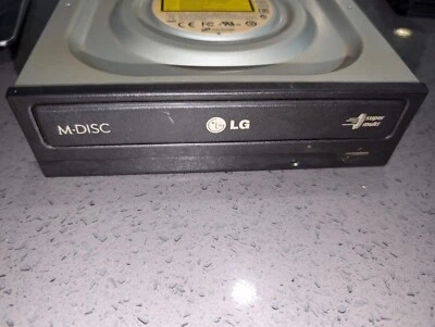 Unidad de DVD interna LG GH24NSC0 con soporte M-DISC SATA Foto 1 de 3