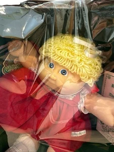 Cabbage Patch Doll In Box 1984 Joletta Greta Birth Certificate Kid Blonde Hair - Picture 1 of 14