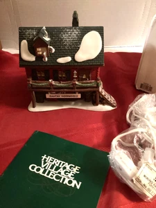 Dept 56 North Pole SANTA'S WOODWORKS 56286 Lighted Building NIB - Picture 1 of 4