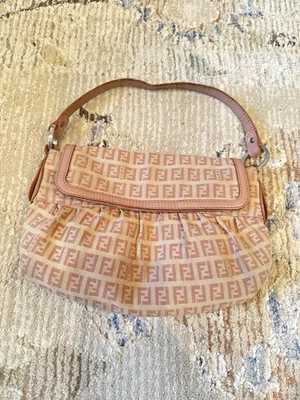 Fendi Zucchino 手提包 粉色 米色 帆布 水饺包 单肩包 - 2415 8BR353 JWU 039 — 第 1/4 张图片