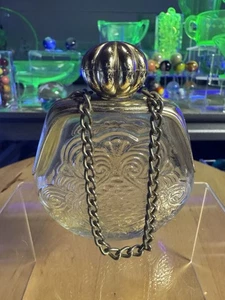 4552 Vtg 1971 Avon “PURSE PETITE” Glass Perfume Bottle With Chain Strap - Picture 1 of 7