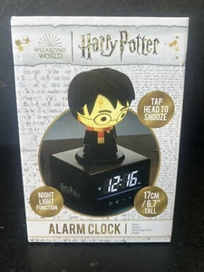 Sveglia Mago Harry Potter - Harry Potter si illumina, alimentata da 3 batterie AA - Foto 1 di 7