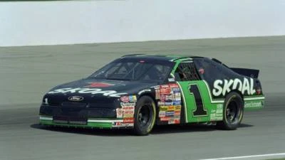 1:18 Ertl Nascar #1 Rick Mast T-Bird 'Skoal; Goodyear' V1 - Image 1 of 2