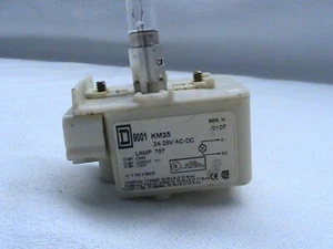 1 BLOCCO LUCE QUADRATO D USATO KM35 9001 24-28VDC/AC LAMPADINA INCLUSA - Foto 1 di 3