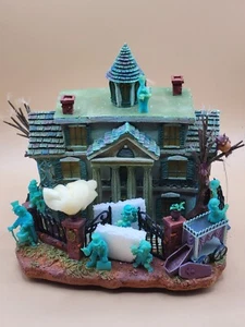Disneyland Hunted Mansion Hitchhiking Gost Hatbox Light Up House - Picture 1 of 8