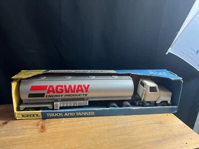 Camión cisterna remolque Agway de acero prensado Ertl de colección como está #9965 desgaste Foto 1 de 4