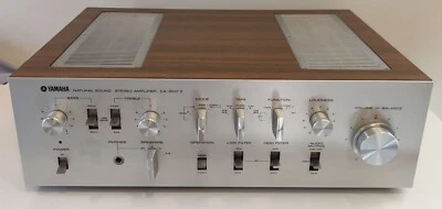 Amplificatore integrato YAMAHA CA 800 II usato vintage audio - Immagine 1 di 2