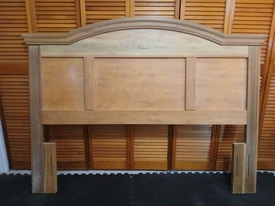 Cabecero de Cama Queen Bronceado Diseño Floral Southwestern Madera Buen Estado Foto 1 de 4