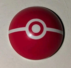 MEGA BLOKS CONSTRUX POKEMON CENTER POKE BALL SIGN PIECE PART ROUND RED & WHITE - Picture 1 of 3