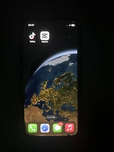 Unlocked with TikTok and CapCut (iPhone XS) - Afbeelding 1 van 1