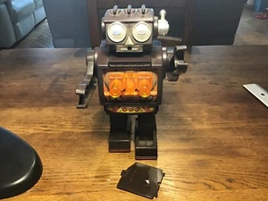 robot vintage Japan Horikawa Space fighter battery light and smoke non working - Afbeelding 1 van 19
