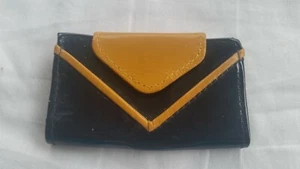 Key Holder- Black w Tan vinyl for 6 keys holds licence/credit card snap closure - Bild 1 von 8