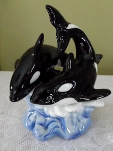 1996 ORCA KILLER WHALES HAND PAINTED FIGURINE * PAPEL FREELANCE * PORCELAIN " - Picture 1 of 6