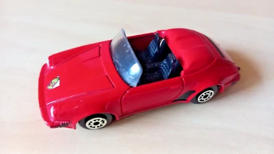 PORSCHE 911 SPEEDSTER SCALA 1:58 MAISTO MODELLINO AUTO - Immagine 1 di 4