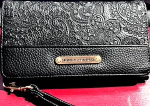 Stone Mountain Black Textured Wristlet Wallet Logo Lining Snap Roomy ID Window - Picture 1 of 14