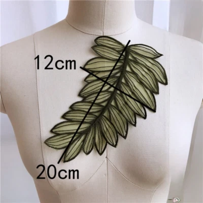 A Set of Lotus Floral Applique Patch Lace Embroidery Sew on For Dress Gown Craft - Image 1 of 4