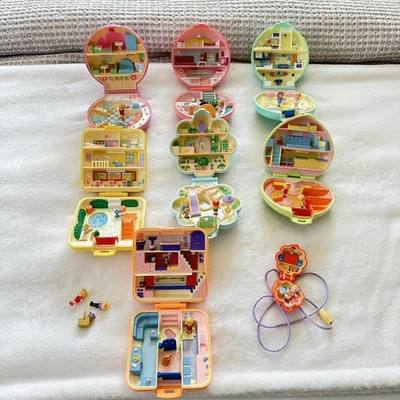 Lot Vintage Polly Pocket Bluebird Compacts(7)  Locket (1) Figurines(19) 89-90’s - Image 1 of 4