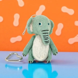Süßer Elefant Anhänger Echtfilz Bag Charm Handmade Mini Taschenanhänger Niedlich - Bild 1 von 6