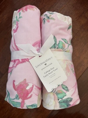 NUEVO CON ETIQUETAS TOALLA DE PLAYA FAMILIAR ROSA REPOLLO ROSA LOVESHACKFANCY GRANERO DE CERÁMICA X FAMILIAR Foto 1 de 4