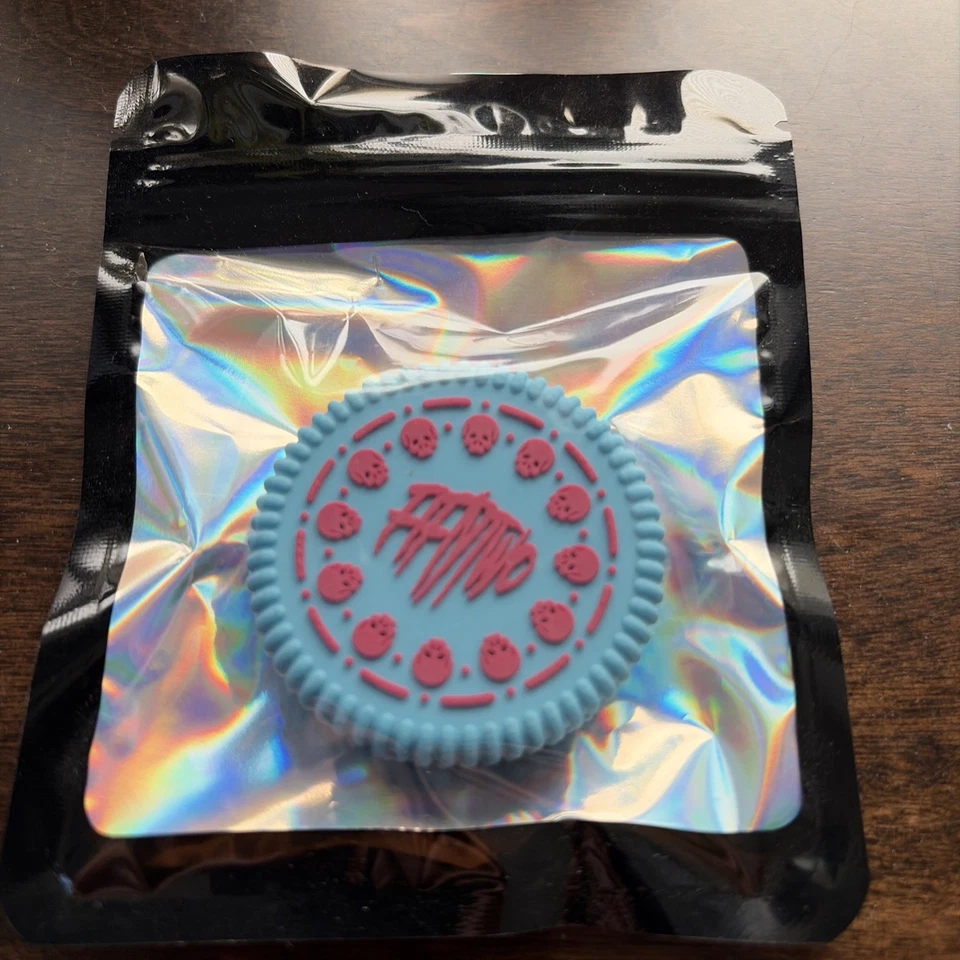 Galleta de la muerte 52 Graves Miami azul y rosa rara agotada coleccionable 🔥 Foto 1 de 1