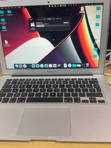 Macbook Air 2017 - Picture 1 of 4