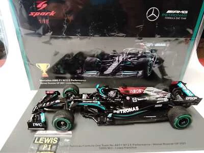 Spark Mercedes AMG W12 #44 Hamilton winner Russian GP 2021 100TH WIN 1/18 18S604 - Immagine 1 di 3
