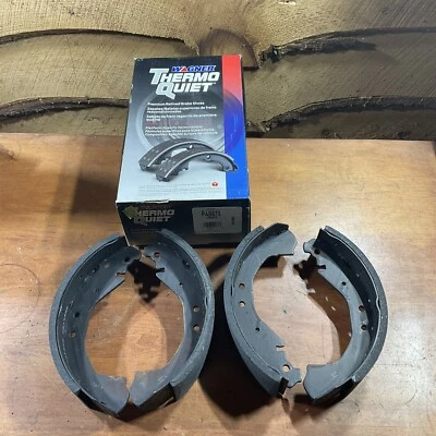 Zapatas de freno de tambor Wagner PAB675 93-00 Chevrolet GMC C1500 K1500 Tahoe Yukon Foto 1 de 4