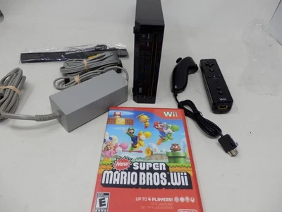 Nintendo Wii Negro Con Nuevo Super Mario Wii Juego Paquete Modelo RVL-101 EE. UU. Funciona Foto 1 de 4