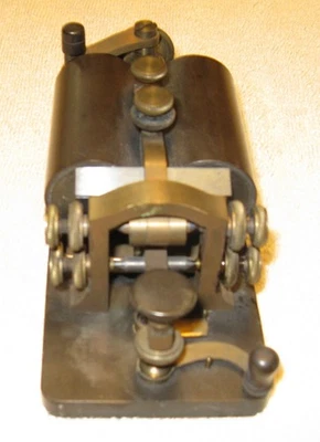 J.H. Bunnell Telegraph Pocket Relay with key - Image 1 of 4