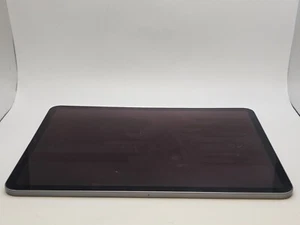 iPad Pro 1st Gen 11" - 256GB - Space Grey - WiFi - (MTXQ2LL/A) - Picture 1 of 6