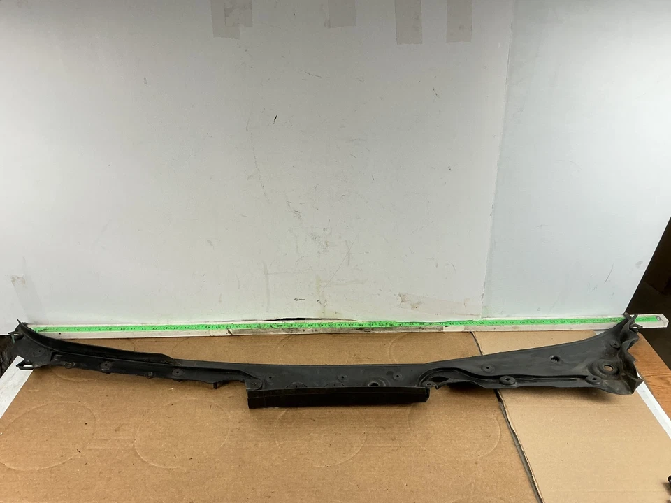 2010-2016 BMW 535i xDrive F10 Front Windshield Wiper Cowl Panel Grill Cover OEM Foto 1 de 4