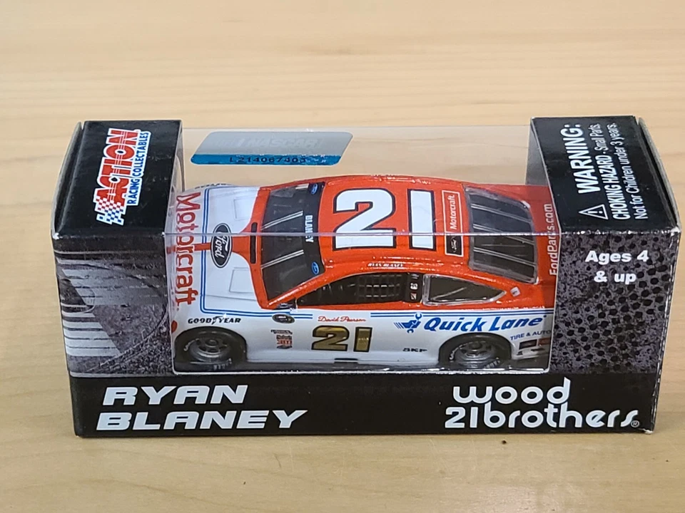 2016 #21 Ryan Blaney Motorcraft Darlington Throwback  1/64 Action NASCAR Diecast - Image 1 of 1