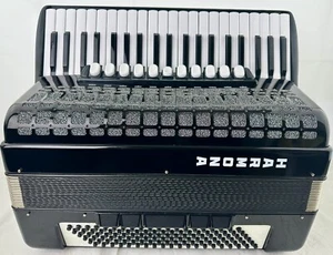 Harmona (Weltmeister) - 41 Key / 120 Bass - 4 Voice Musette Piano Accordion - Picture 1 of 7