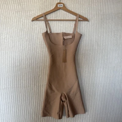 NWT SKIMS BODY ZONED OPEN BUST Mid Thigh BODYSUIT Clay Size Small $88 - Image 1 of 4