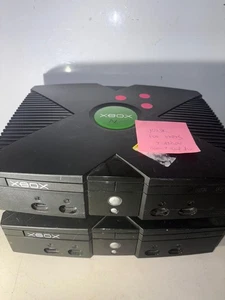 Konvolut 2 Xbox Original für Ersatzteile Disc nicht lesen da funktioniert nicht - Bild 1 von 4
