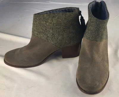 TOMS US 8 Leila Tarmac Olive Suede Herringbone Booties 2" Block Heel Ankle Boots - Image 1 of 4