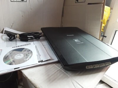 Canon CanoScan LiDE100 Flatbed Scanner-BOXED WITH MANUAL & SOFTWARE (CD) - Image 1 of 4
