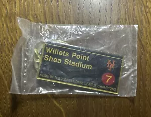 New York Mets Shea Stadium Willets Point Subway Series Key Chain 2000 New Sealed - Picture 1 of 2