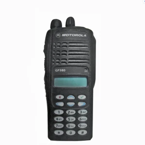 MOTOROLA GP380 HOCHKANALFREQUENZ LANGLEBIGES RADIOGERÄT BENUTZERFREUNDLICH - Bild 1 von 2