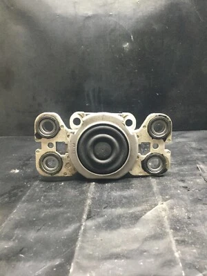 2013 VOLVO S60 T5 FRONT LEFT ENGINE MOUNT SUPPORT BRACKET OEM 08 09 10 11 12 13 - Image 1 of 4