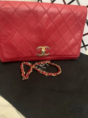 Bolso Chanel Auténtico Rojo Solapa Única Foto 1 de 4