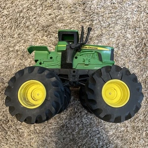 ERTL John Deere Tractor J0513Q00 Big Wheel Farm Toy - Picture 1 of 7