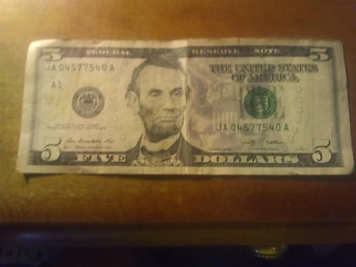 coins paper money errors us   2009 $5 PALINDROME GREAT FIND 0457-7540   - Image 1 of 4