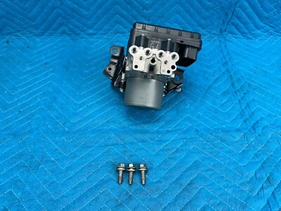 Lexus ES350 ABS Brake Pump Actuator Japan Built w/o Pre-Collision 67k 2013 OEM - Image 1 of 4