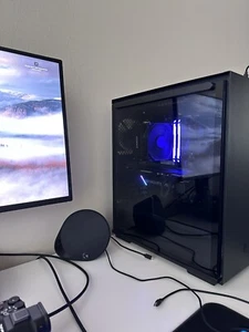 AFTERSHOCK gaming desktop computer Black - Picture 1 of 4
