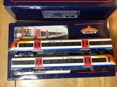 Bachmann OO Gauge 32-452 Southwest Trains Class 170 Turbostar 2-Car DMU 170301 - Image 1 of 4